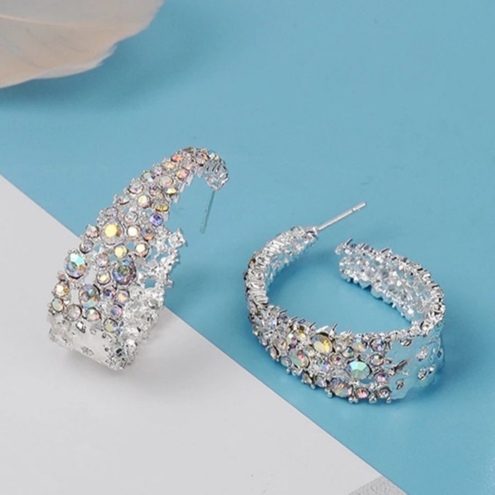 🎀 Boho Open Work Eardrop Earrings - Picture 4 of 7